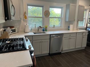 30 Brown Ave FLOOR 2, Roslindale, MA 02131