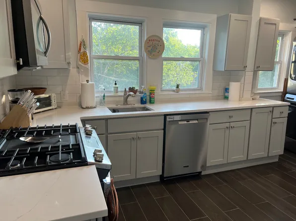 30 Brown Ave Floor 2, Roslindale, MA 02131