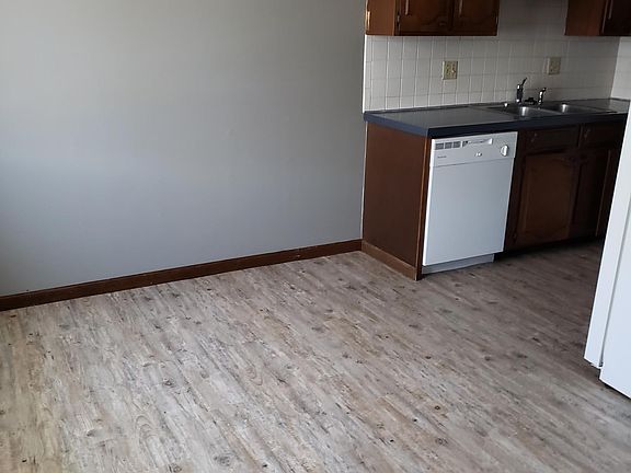 3rd image of 13835 E 35th Street Ct S