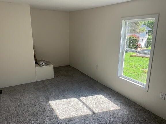 5th image of 1123 W Old Middle Creek Rd #114
