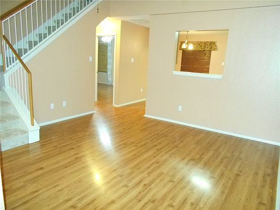 2nd image of 2028 Buckley Ln