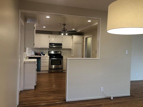 5th image of 557 Serra Dr