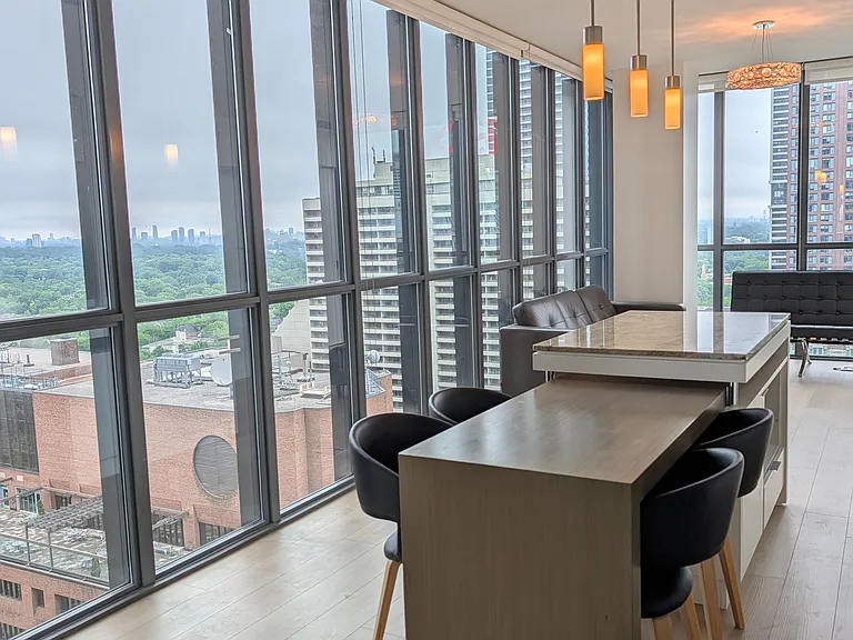 110 Charles St E #2408 — Photo 14