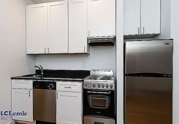 2nd image of 1371 1st Ave #4C