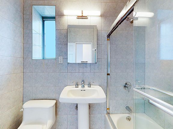 4th image of 150 Greenway Ter APT 67W