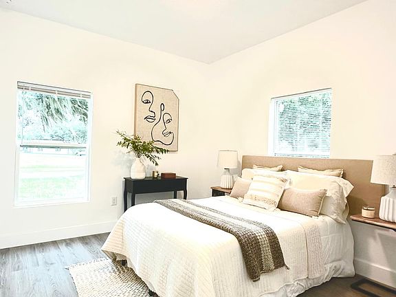 5th image of 8 W Orange St #102