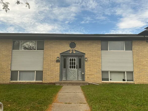 2101 9th St, 2101 9th St APT 3, Coralville, IA 52241