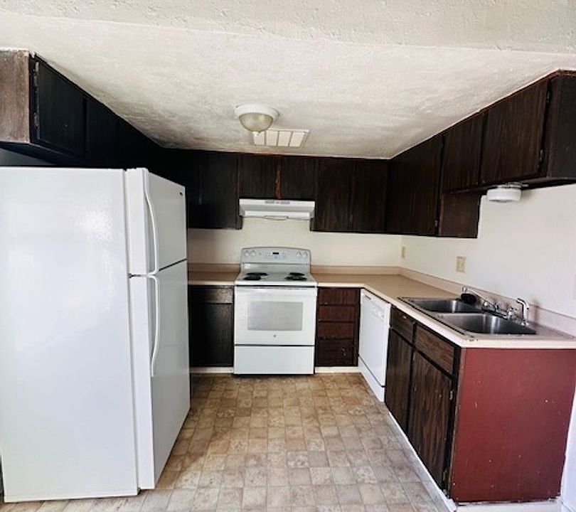 1st image of 185 Monroe Ave E #0