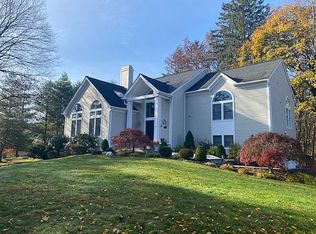1 Summerland Ln, Briarcliff, NY 10510