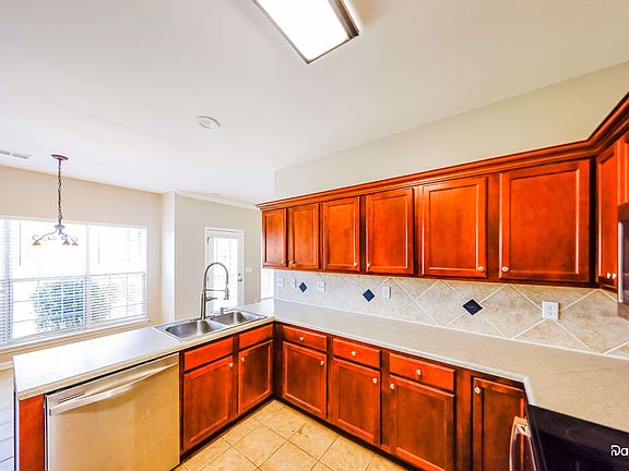 3rd image of 6325 Overlook Dr