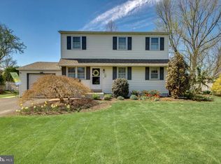 250 Parry Rd, Warminster, PA 18974