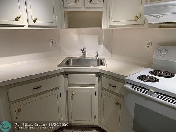 2nd image of 2455 NE 51st St #F105
