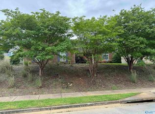 2203 Rosebrooke Dr SW, Huntsville, AL 35803