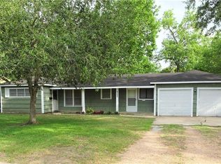 1805 Austin Ave, Victoria, TX 77901