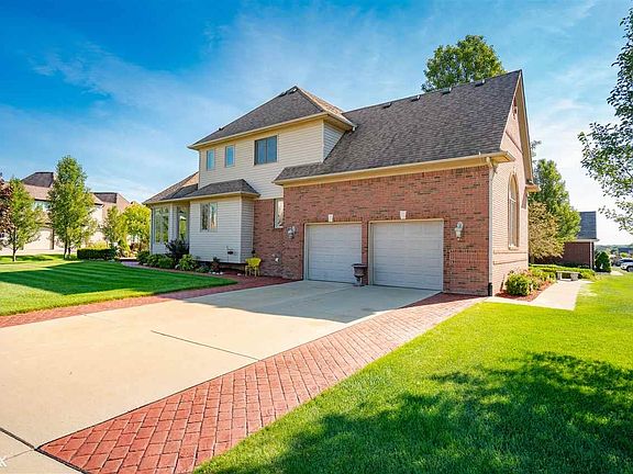 2nd image of 35601 Kilkenny Dr