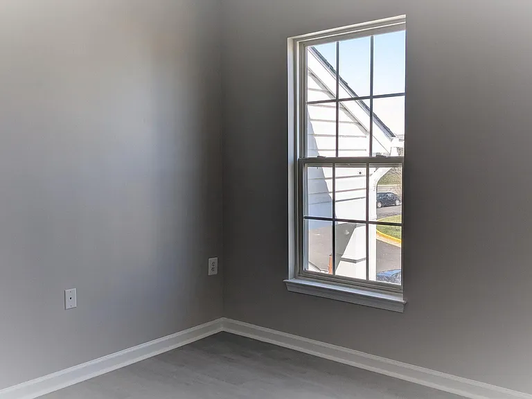 411 Hanrahan Ct SE — Photo 26