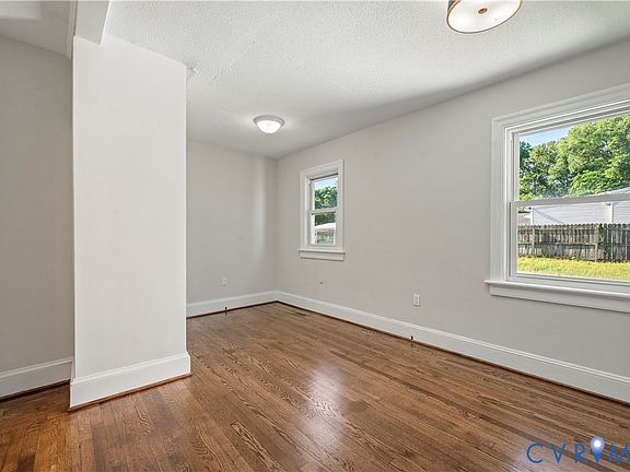 5th image of 4003 Lee Blvd