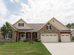 5011 Wild Meadow Dr, Sheboygan, WI 53083