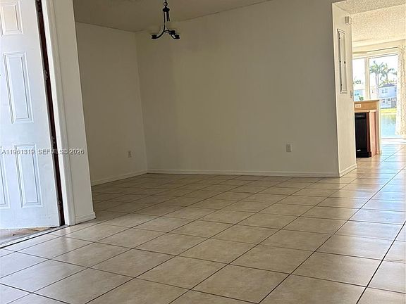 3rd image of 1044 NE 42nd Ter