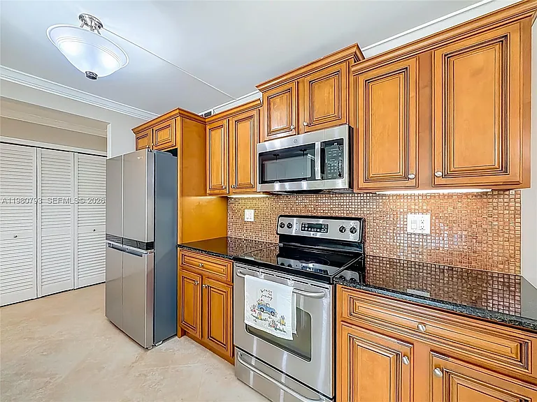 1350 River Reach Dr #118 — Photo 8