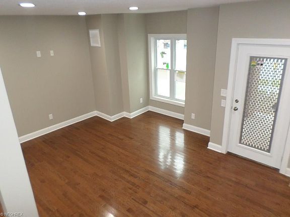 4th image of 1374 W 64th St