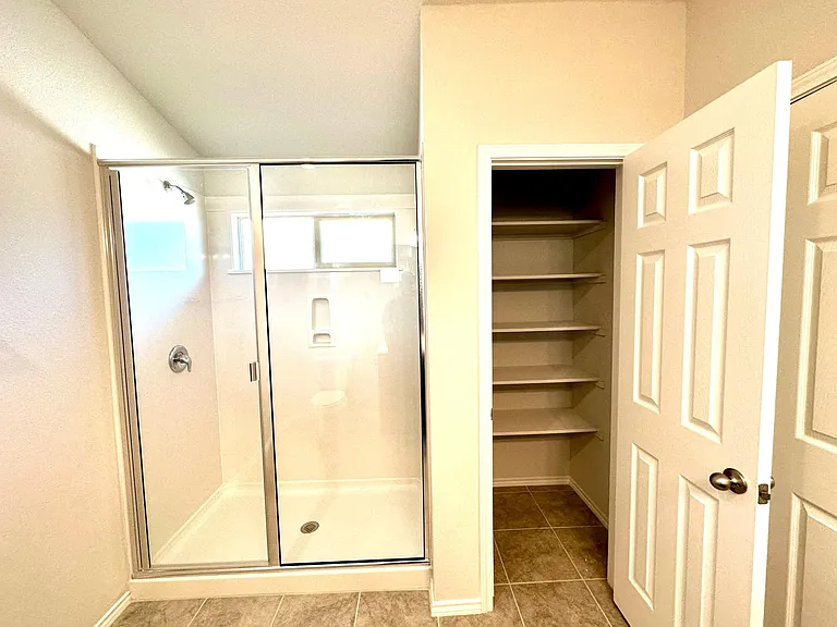 8929 Alabama Ave — Photo 23