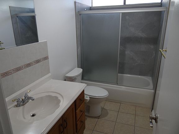 4th image of 4511 Cabello St