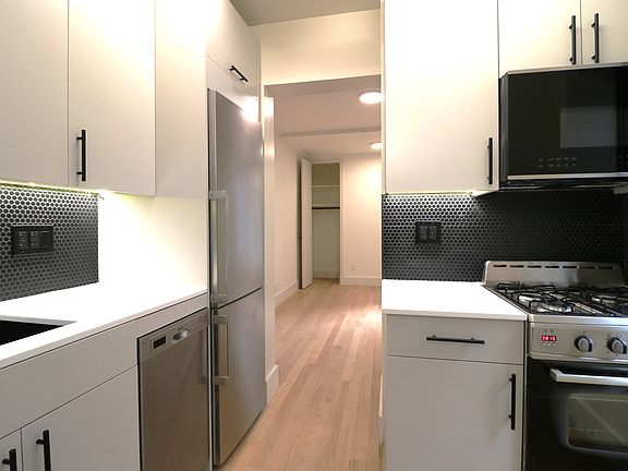 2nd image of 35 Bedford St APT 18