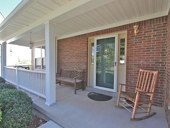 5th image of 3800 Landridge Dr