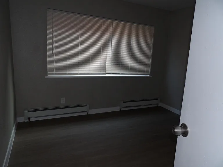 1435 Kingston St #3 — Photo 5