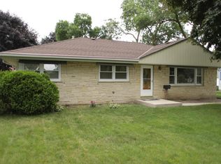 1016 S 116th St, West Allis, WI 53214