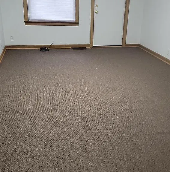 211 W Bryan St — Photo 10