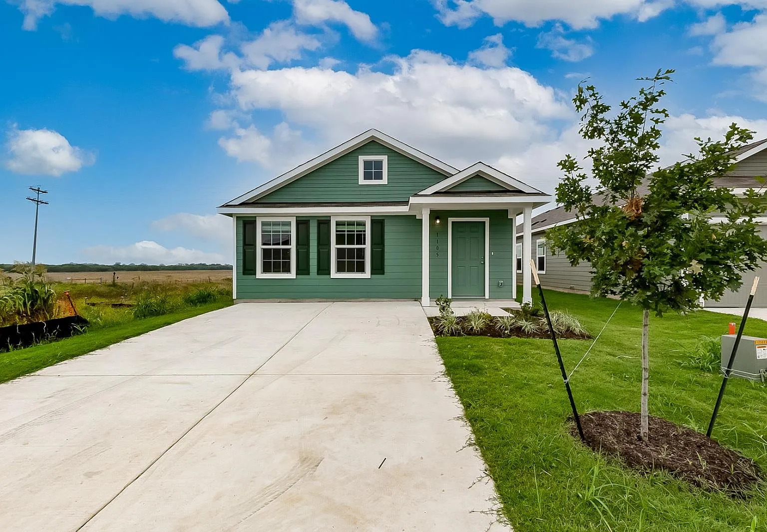 3 bed, 2.0 bath, 1467 sqft, $1,750 — Photo 1
