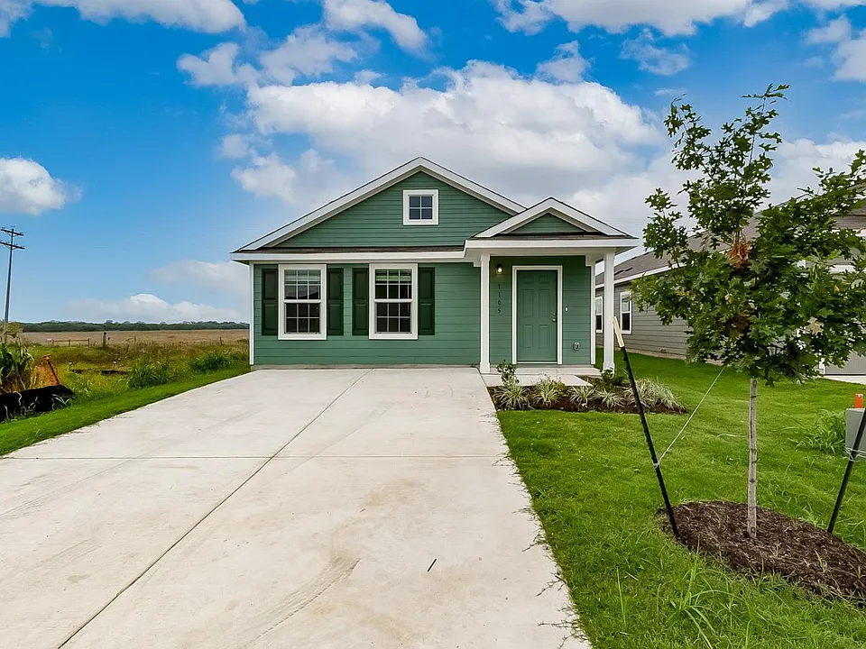 1105 Catfish Ln