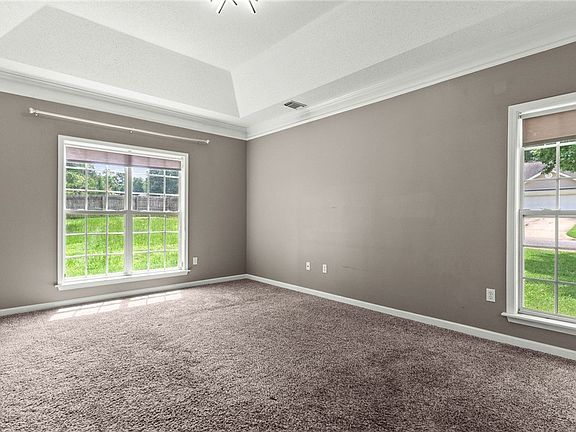 4th image of 13525 Vineyard Way