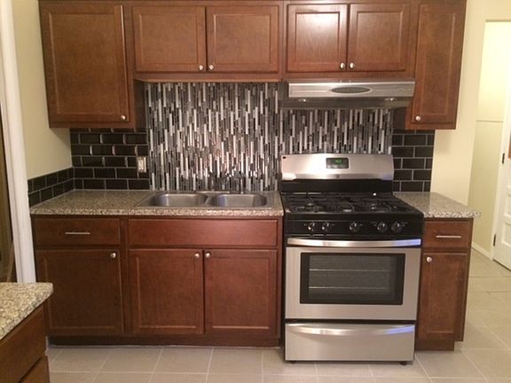 3rd image of 728 Woodland Heights Blvd