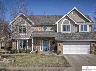 15924 Harney St, Omaha, NE 68118