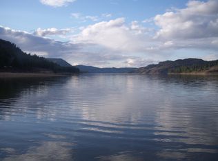 41964 Porcupine Bay Rd N, Davenport, WA 99122