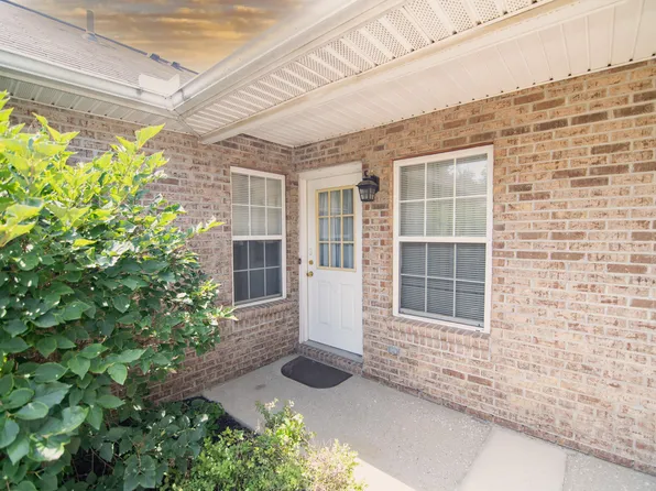 5283 Country Club Ln, Burlington, KY 41005