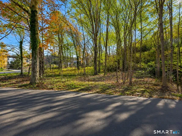 1 Edge Hill Lane, Westport, CT 06880