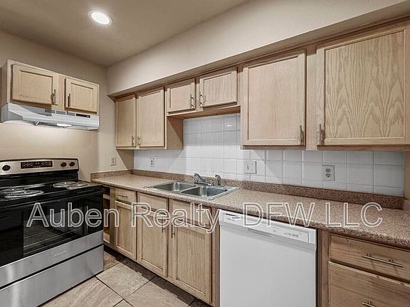 5th image of 902 Wentwood Dr