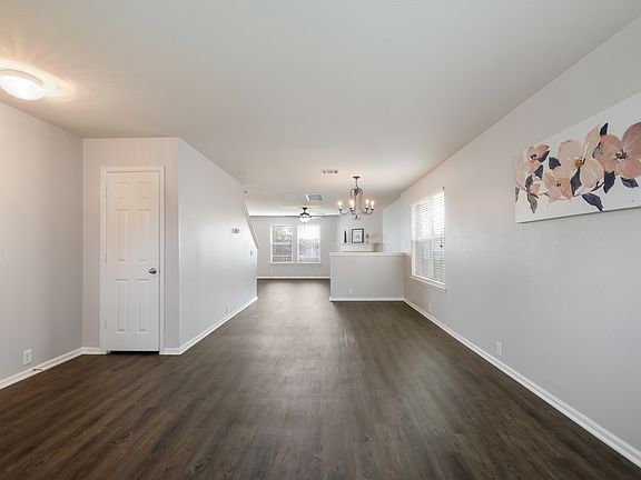 3rd image of 3846 Bennington Way
