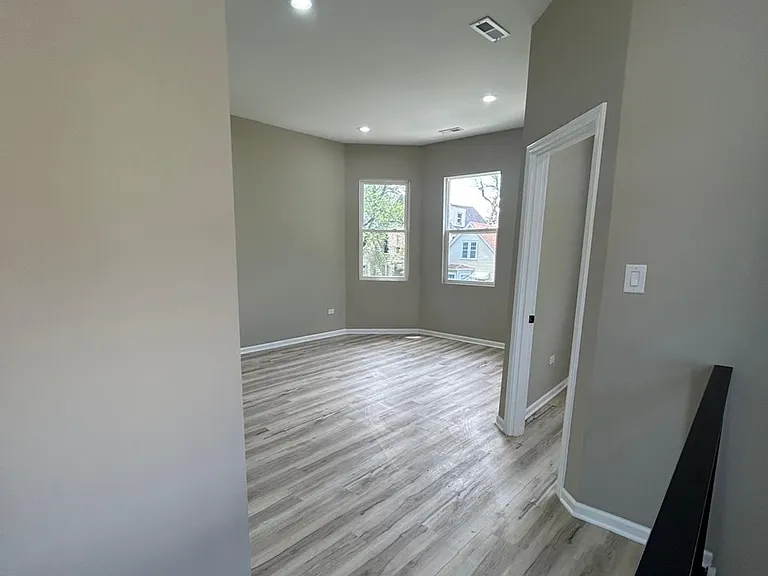 6227 S May St #2 — Photo 3