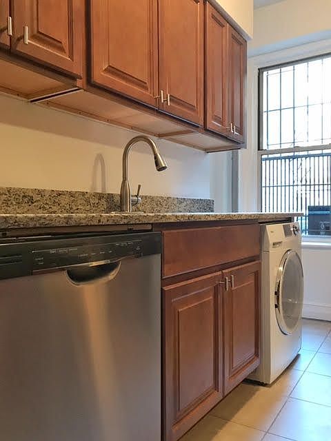 1st image of 227 Haven Ave APT 1G