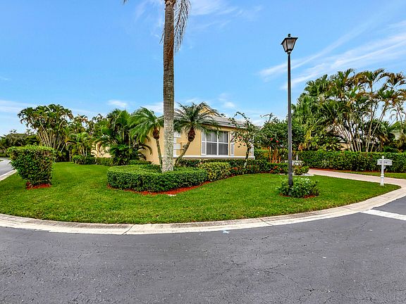 2nd image of 10514 Knoxwood Court