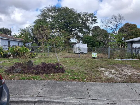 3023 NW 7th Street, Fort Lauderdale, FL 33311