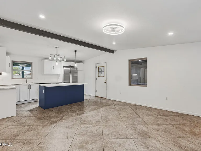1620 W Roeser Rd — Photo 9