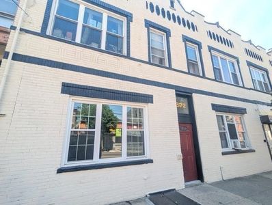 372 Palisade Ave, Jersey City, NJ, 07307