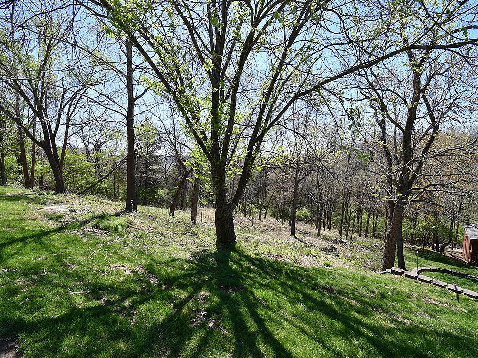 2nd image of 1532 E River Oaks Lane