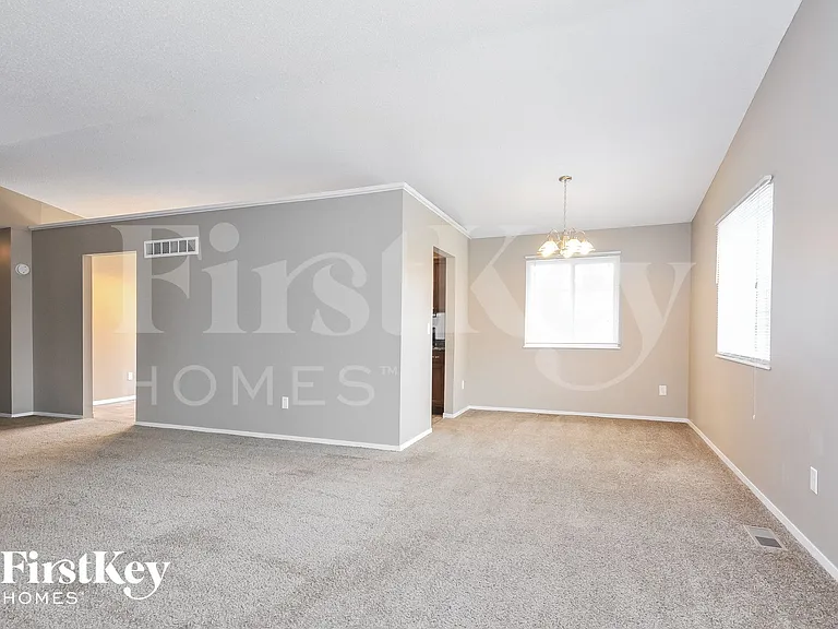 1 Berry Ct — Photo 4